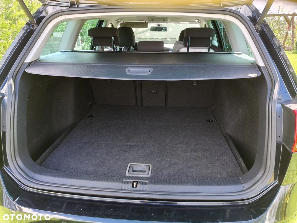 Volkswagen Golf - 28