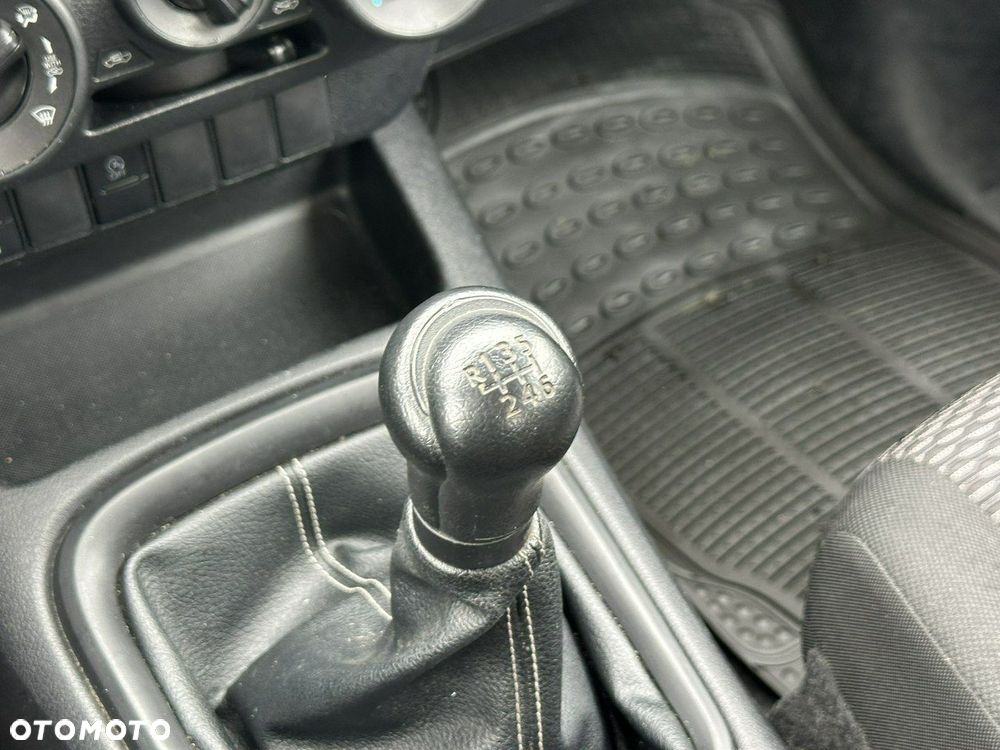 Toyota Hilux 2.4 D-4D Double Cab DLX 4x4 - 22