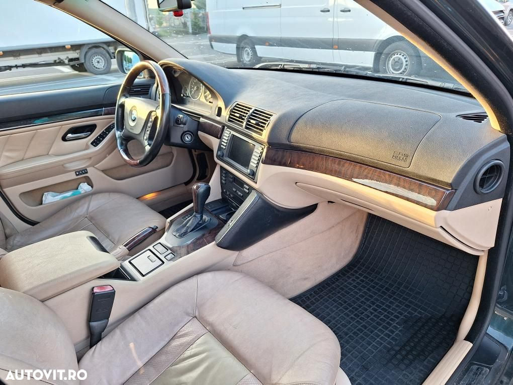 BMW Seria 5 525iA touring - 25