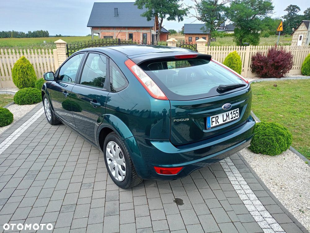 Ford Focus 1.6 Edition - 8