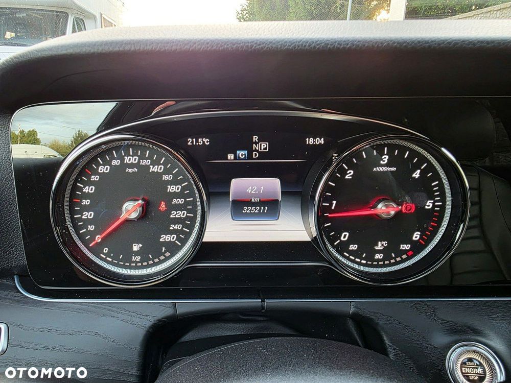 Mercedes-Benz Klasa E 220 d T 9G-TRONIC Avantgarde - 18