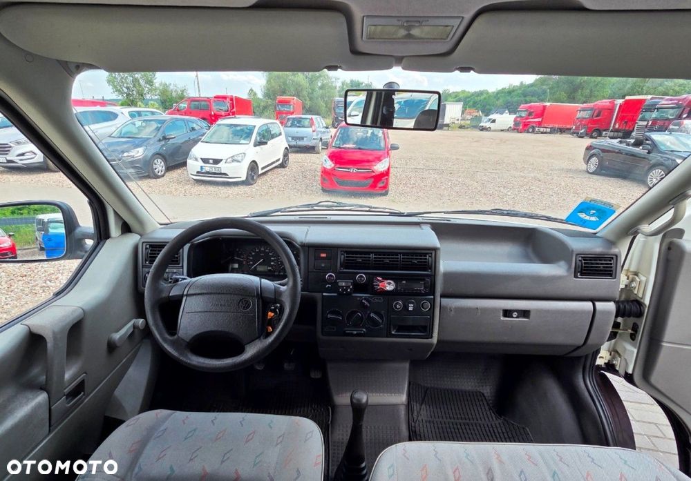 Volkswagen Transporter - 7
