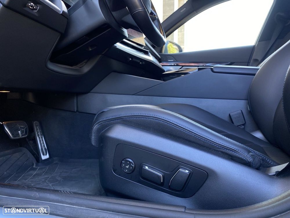 BMW 530 e Pack Desportivo M - 19