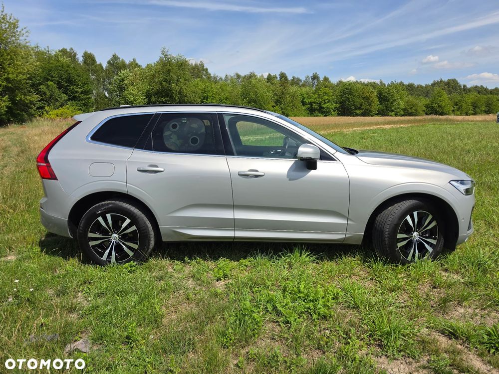 Volvo XC 60 B5 D AWD Momentum Pro - 3