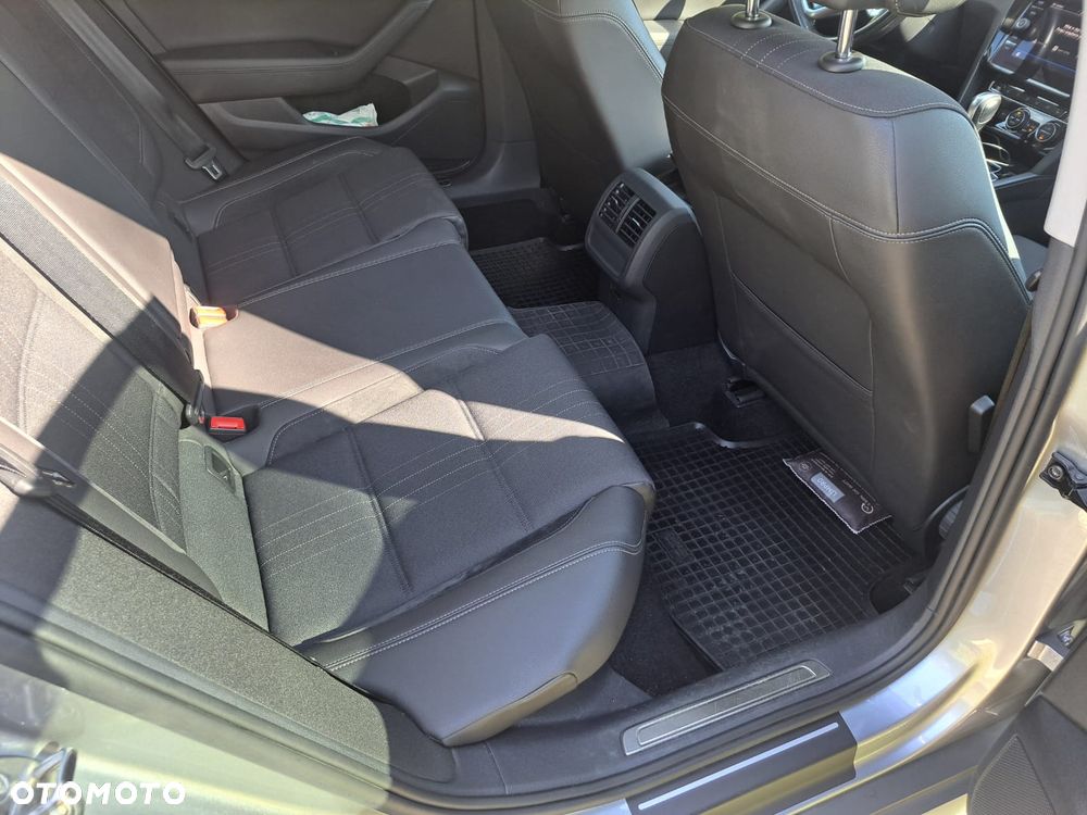 Volkswagen Passat Alltrack - 22