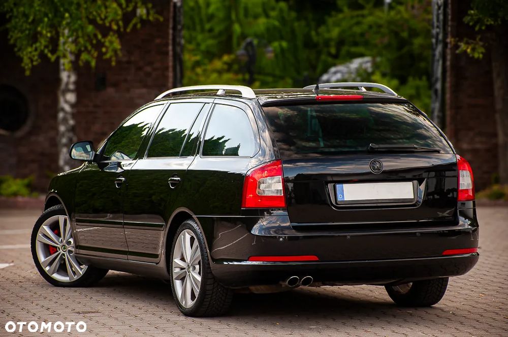 Skoda Octavia 2.0 TDI CR DPF DSG RS - 10