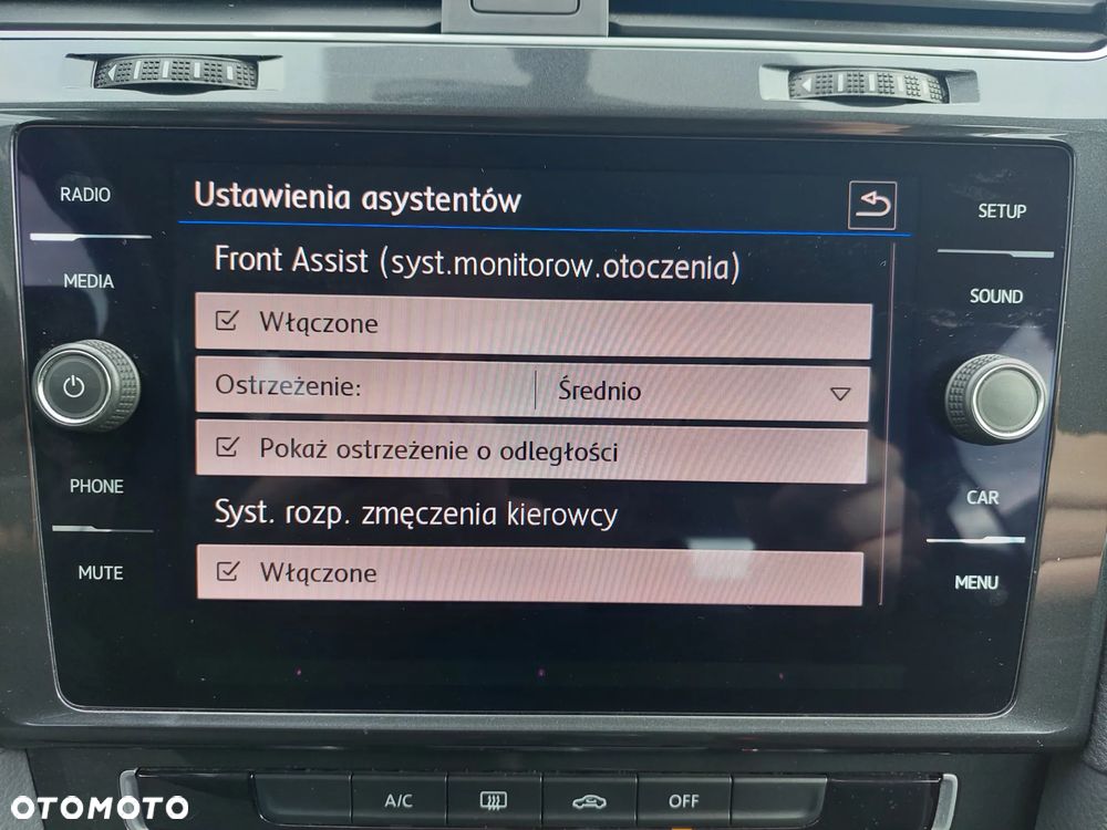 Volkswagen Golf VII 1.6 TDI BMT Trendline - 18