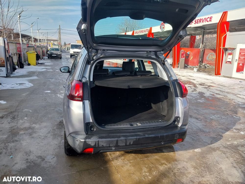 Peugeot 2008 1.2 PureTech Turbo EAT6 S&S Allure - 5