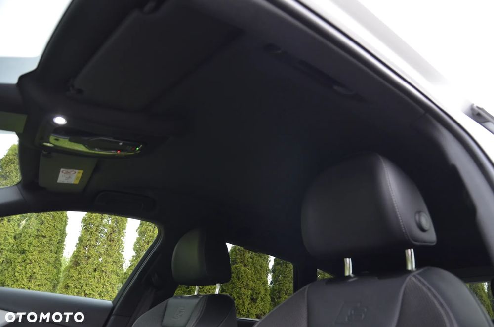 Audi A4 Avant 35 TFSI S tronic S line - 28