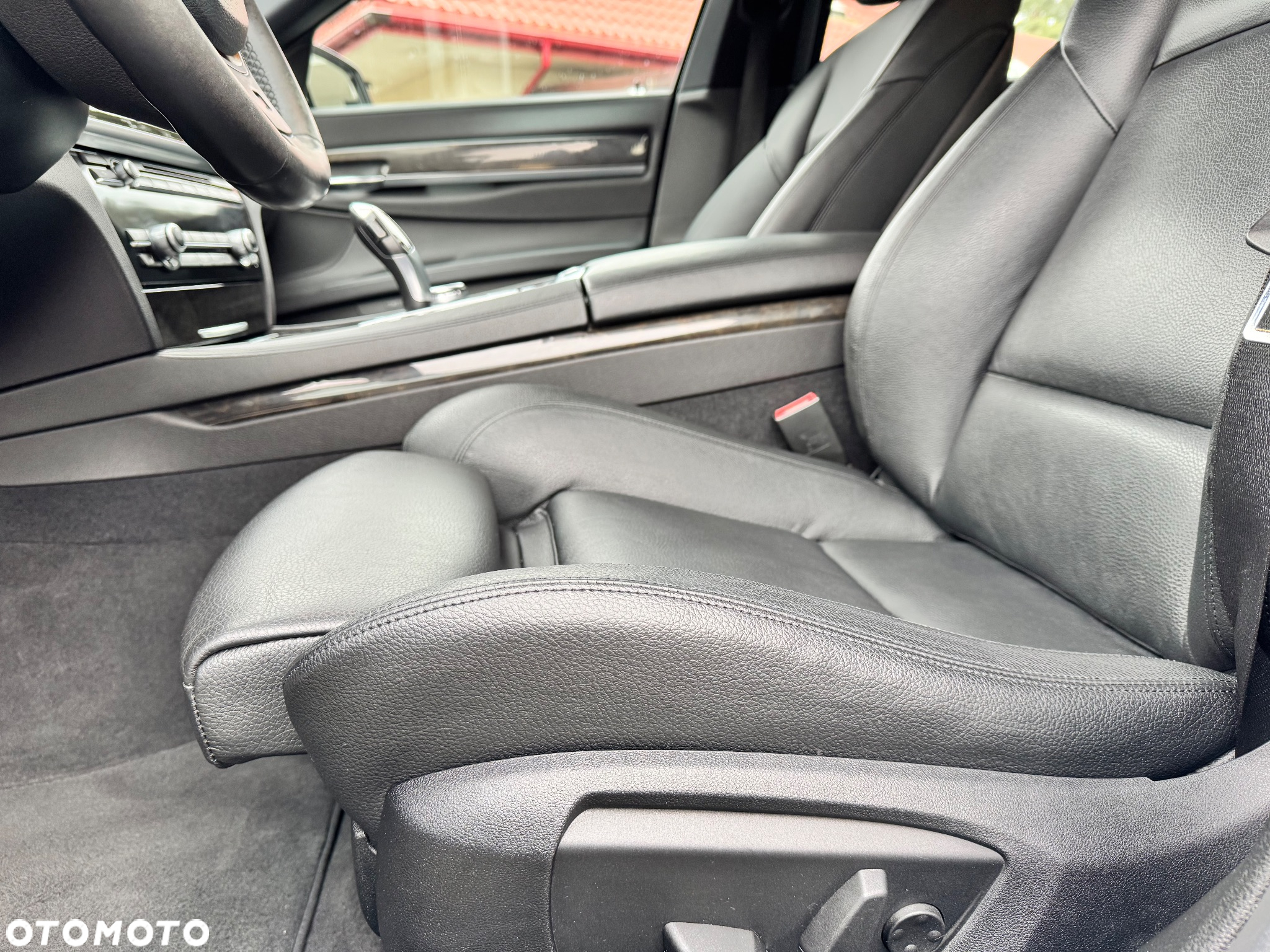 BMW Seria 7 740i - 29