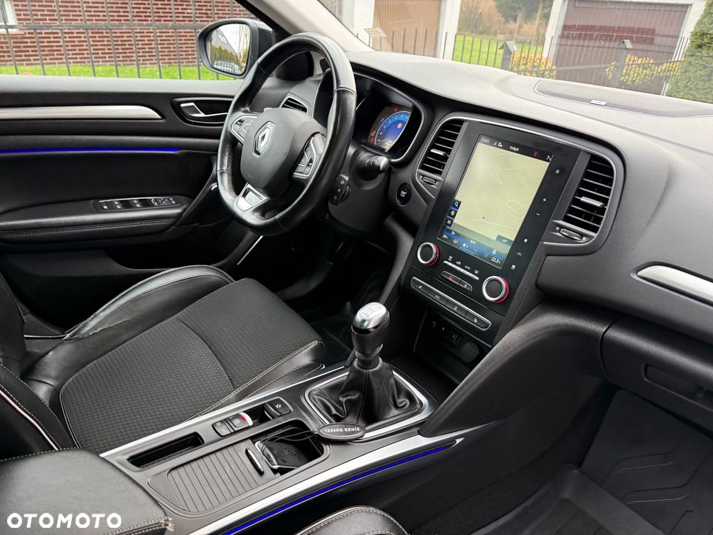 Renault Megane ENERGY dCi 130 BOSE EDITION - 17