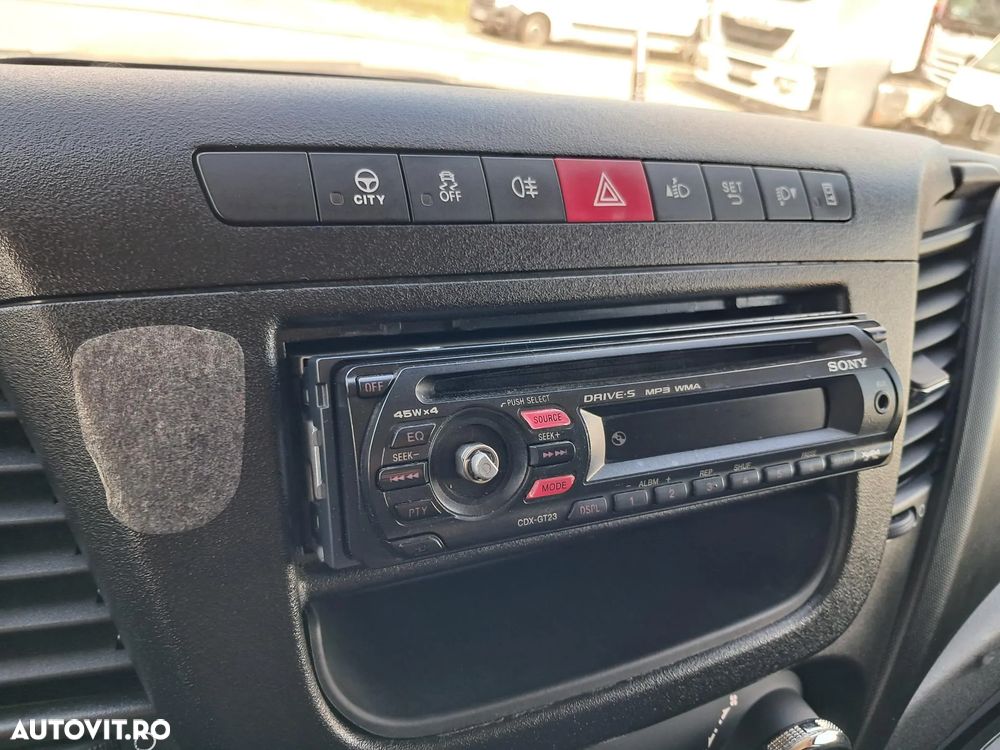 Iveco DAILY 35S18 3.0D 180 CP TRANSPORT AUTO - 17