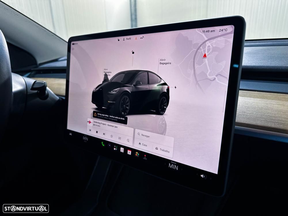 Tesla Model Y Long Range Dual Motor AWD - 38