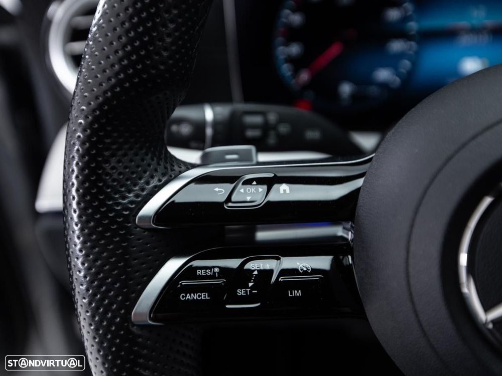 Mercedes-Benz E 300 de AMG Line - 19