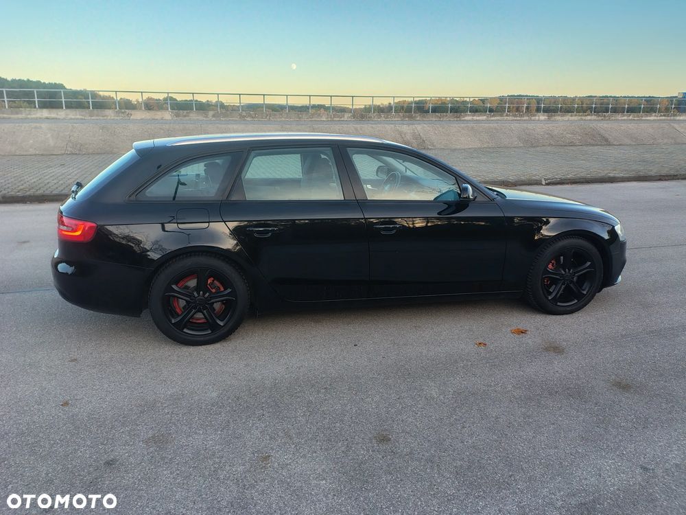 Audi A4 Avant 2012 photo 5