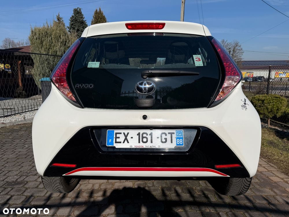 Toyota Aygo x-clusiv - 22