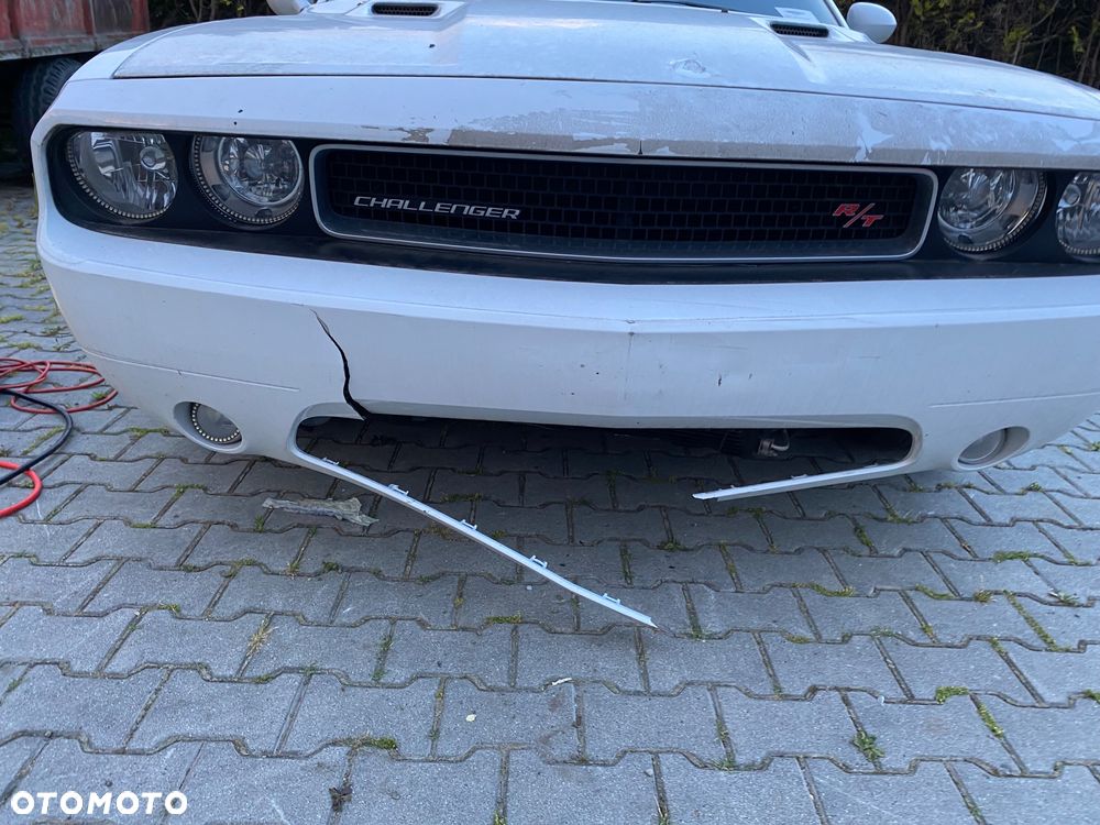 Dodge Challenger - 25