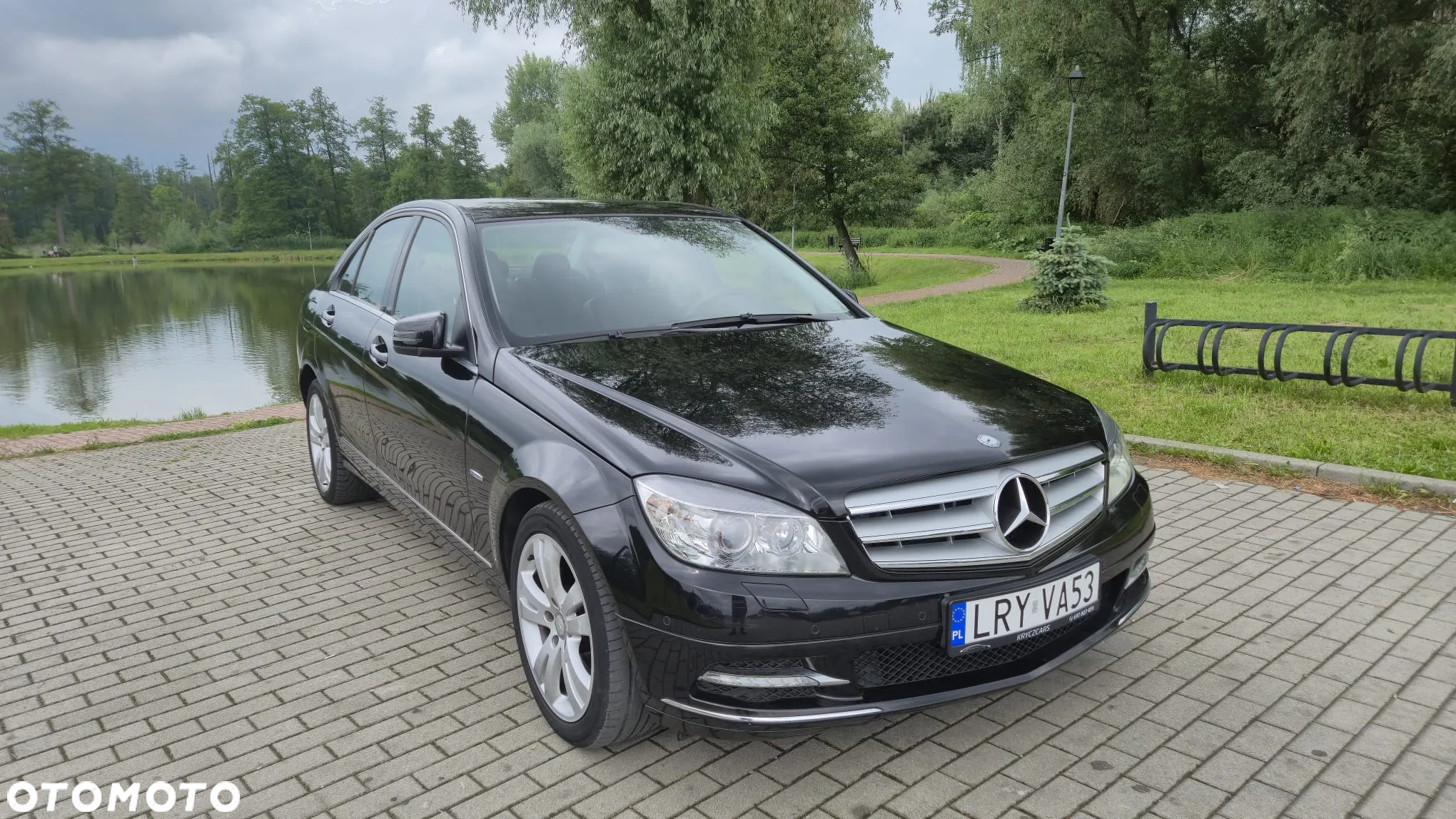 Mercedes-Benz Klasa C 180 T CGI Automatik BlueEFFICIENCY Avantgarde - 2