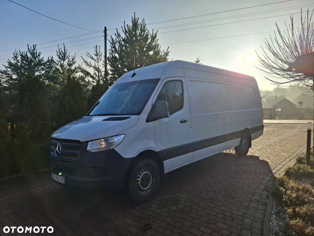 Mercedes-Benz Sprinter - 1