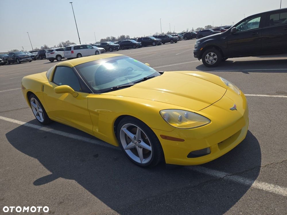 Chevrolet Corvette - 3