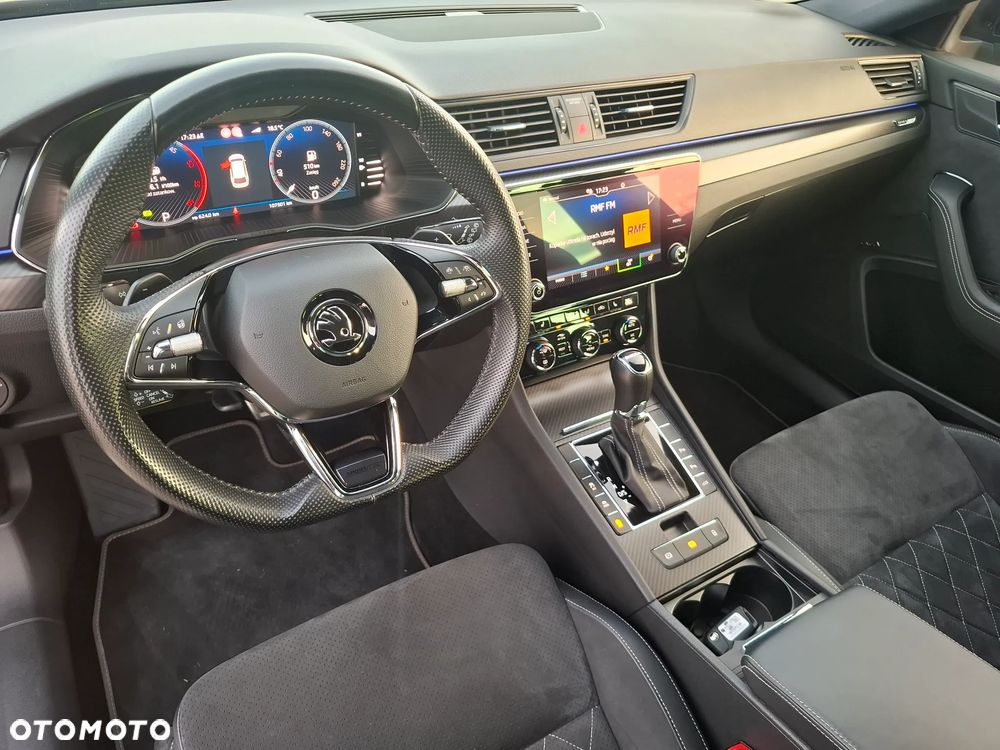 Skoda Superb 2.0 TDI SCR Sportline DSG - 20