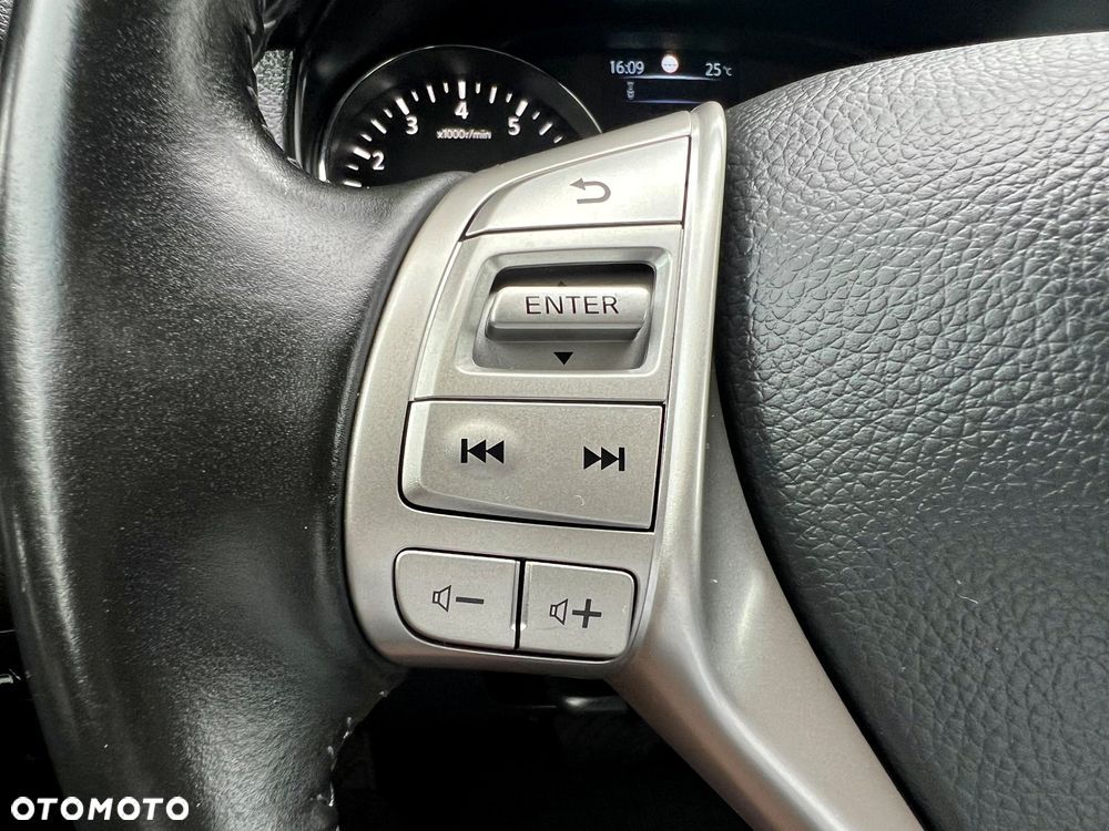 Nissan Qashqai 1.2 DIG-T Acenta Xtronic EU6 - 27