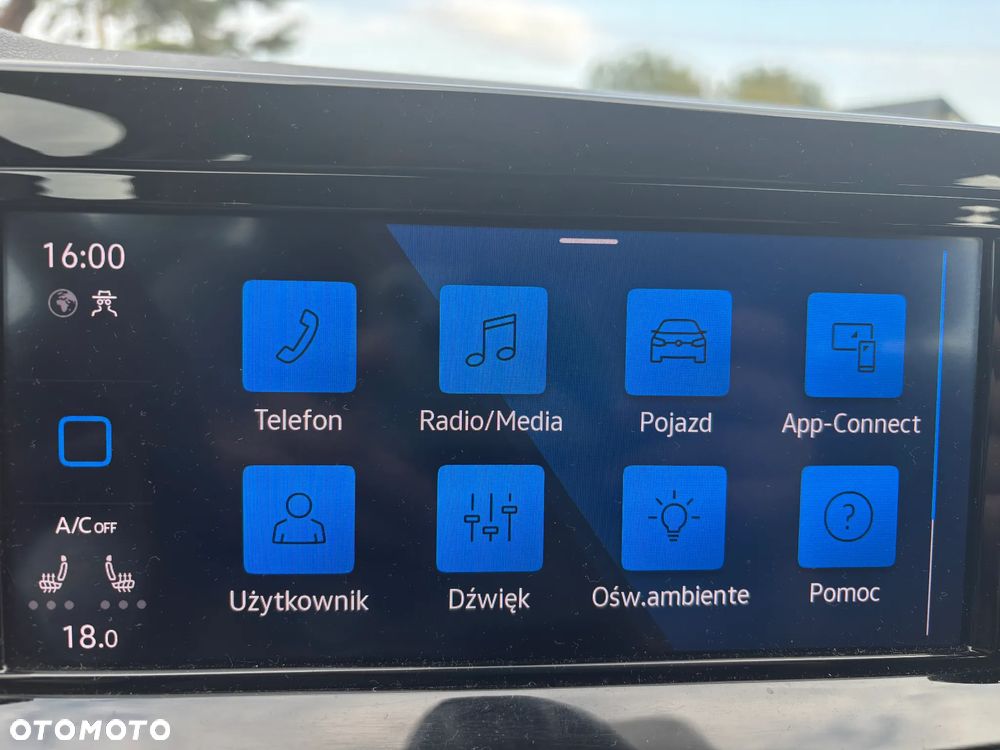 Volkswagen Golf VIII 1.5 TSI EVO Life - 13