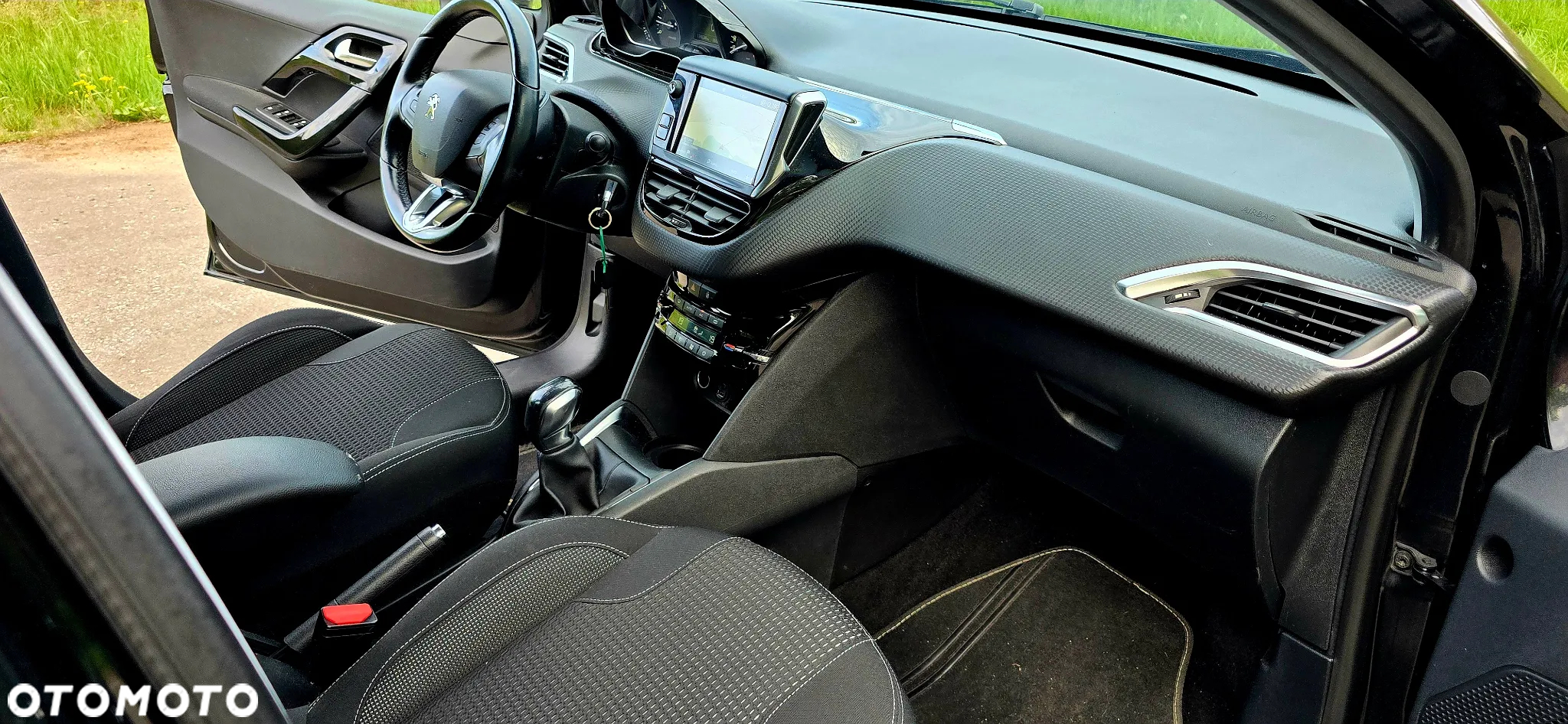Peugeot 208 82 VTI Allure - 19