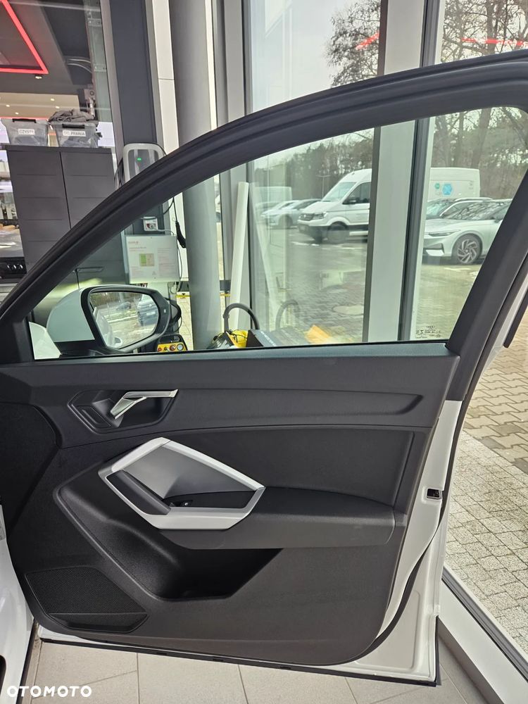 Audi Q3 35 TFSI S tronic - 28