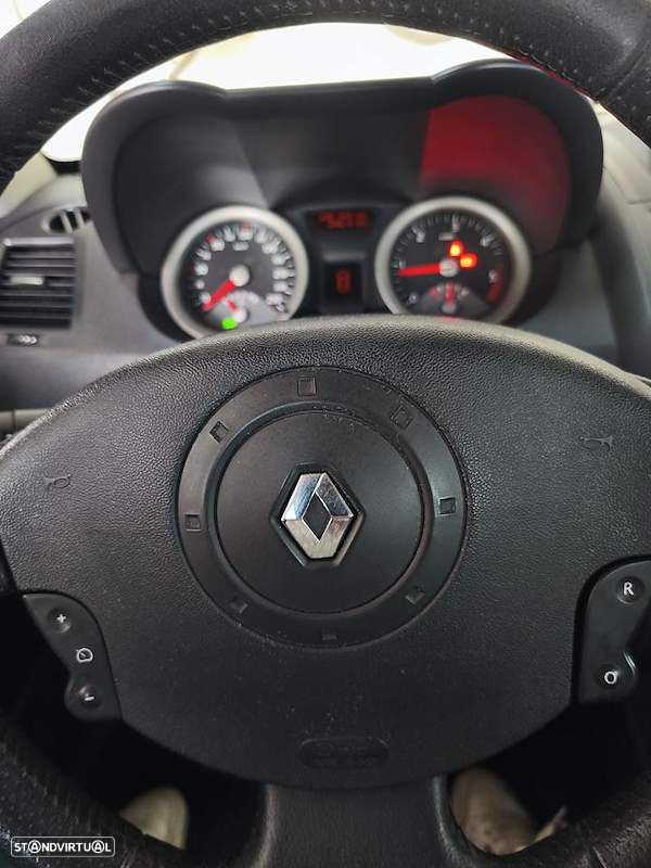 Renault Mégane Break 1.5 dCi Dynamique - 4