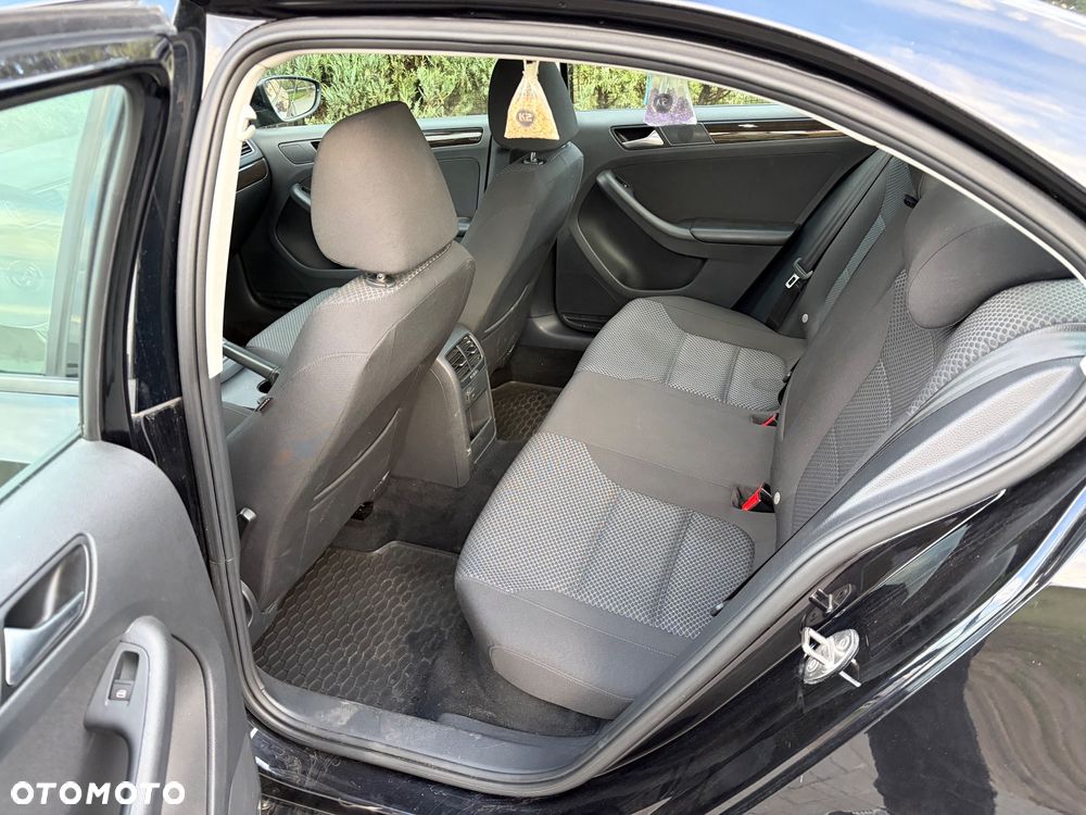 Volkswagen Jetta 2.0 TDI DPF BMT Comfortline - 6