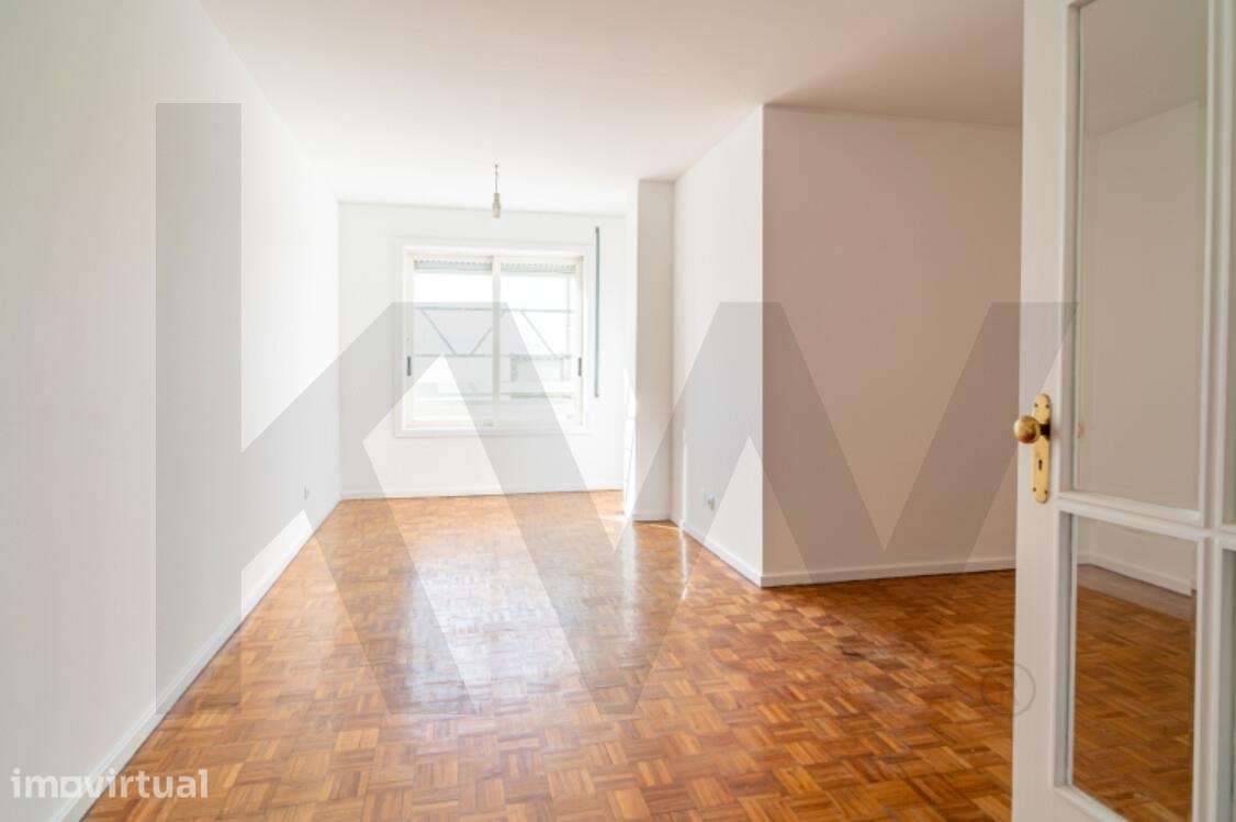 Apartamento T2 | Último piso | Vistas desafogadas | Elevada luminosida - Grande imagem: 3/21