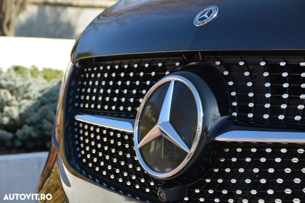 Mercedes-Benz V 300 d Lang 4Matic 9G-TRONIC Avantgarde Edition - 11