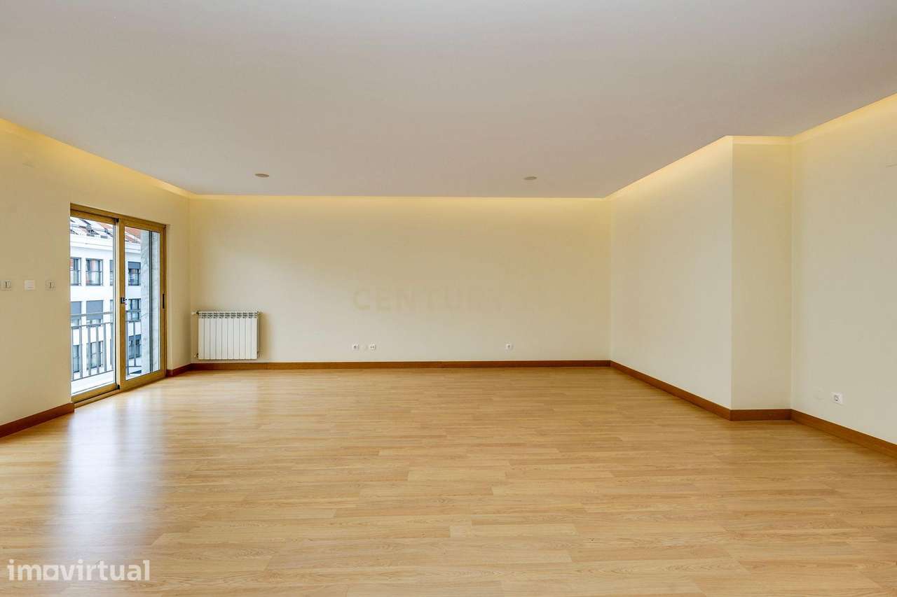 T3 | 162 m2 |  2 boxes | Aguas Livres | Amadora - Grande imagem: 3/27
