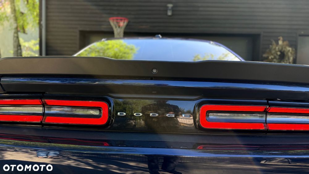 Dodge Challenger - 7