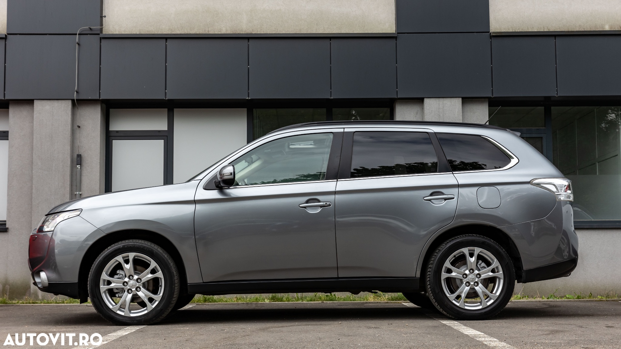 Mitsubishi Outlander 2.2 Litre 4WD DI-D Intense - 20