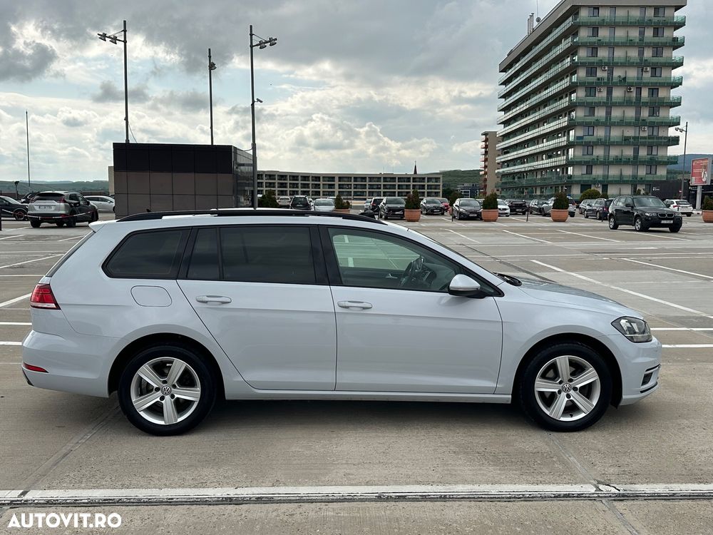 Volkswagen Golf 1.6 TDI DSG Highline - 11