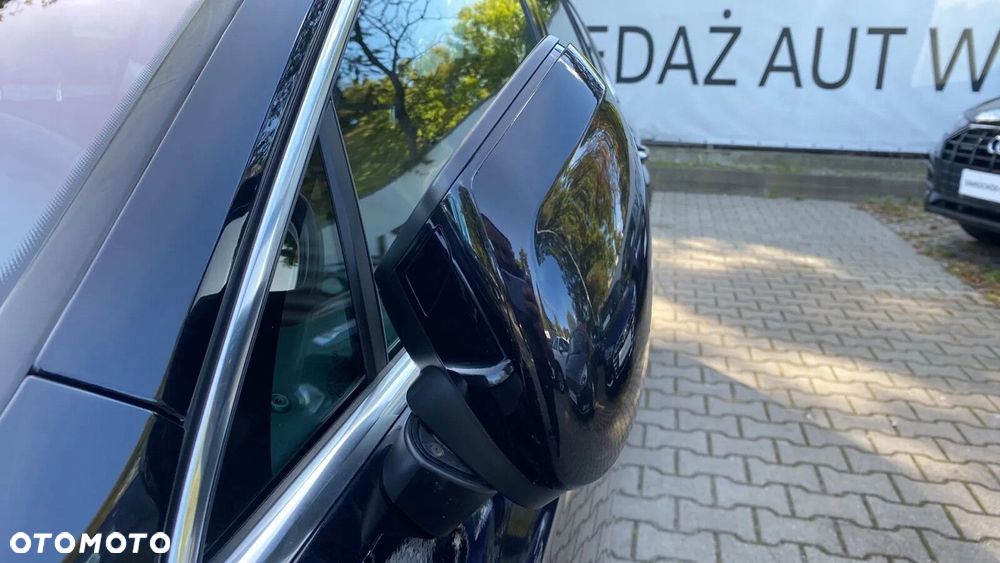 Volkswagen Passat - 13