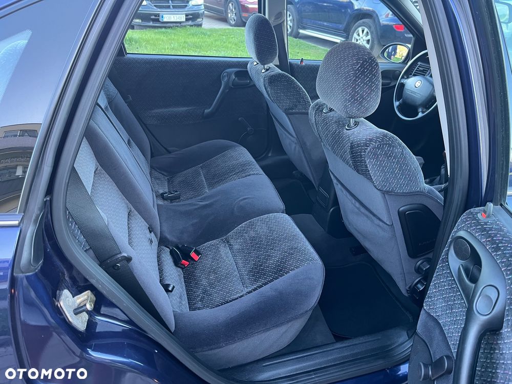 Opel Vectra 1.6 CD - 11