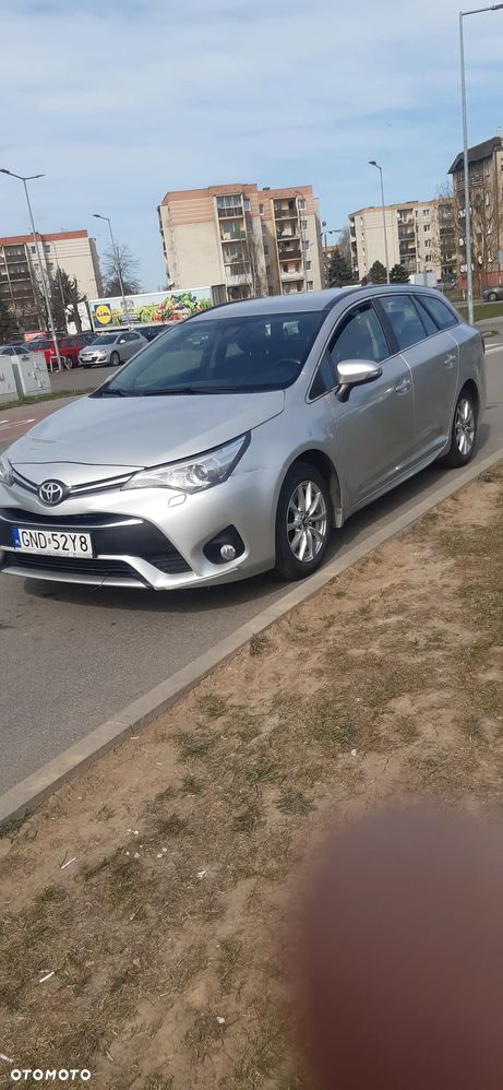 Toyota Avensis 1.6 D-4D Active - 8