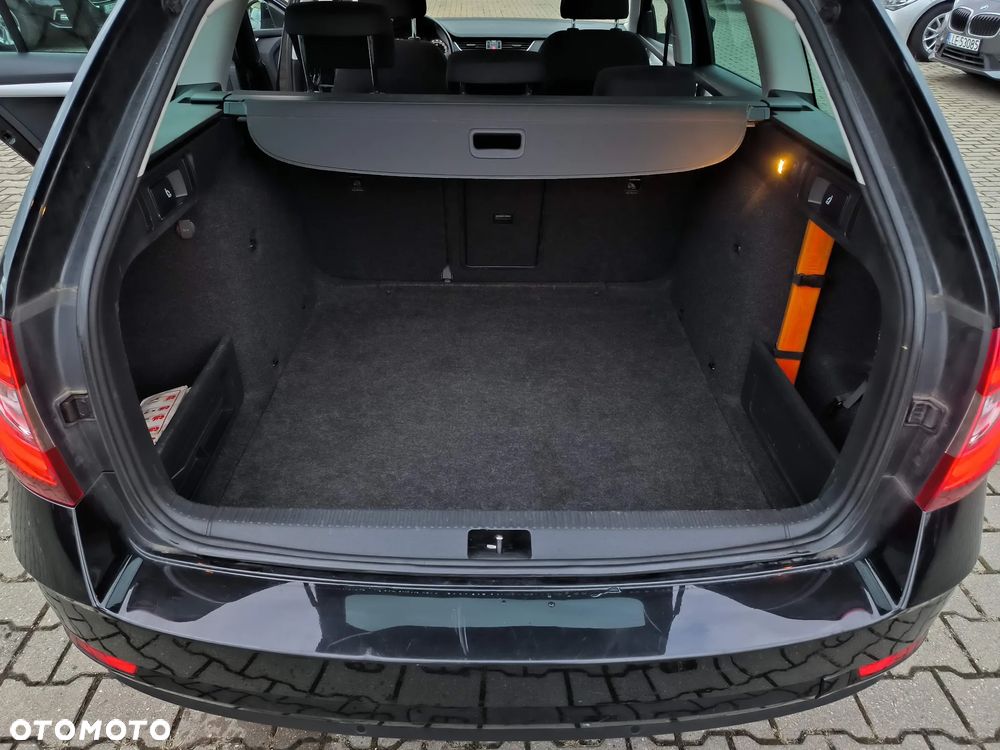 Skoda Octavia 1.6 TDI DSG Premium Edition - 27