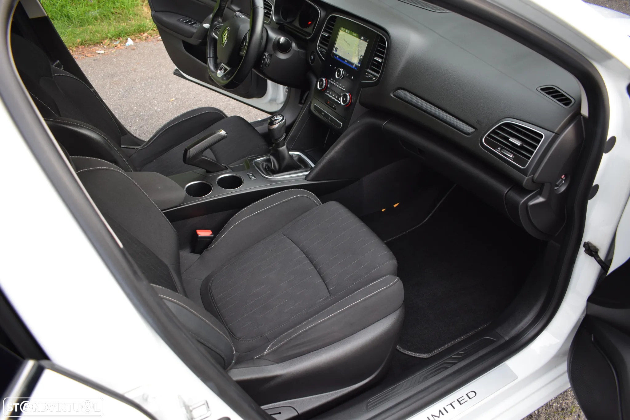 Renault Mégane 1.5 dCi Limited - 10