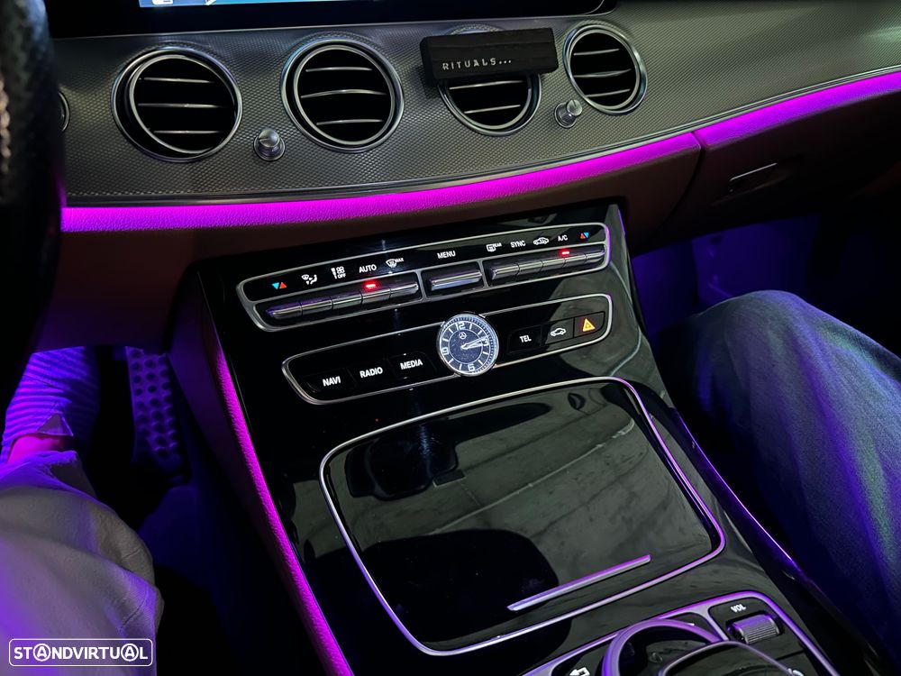 Mercedes-Benz E 220 d AMG designo - 11
