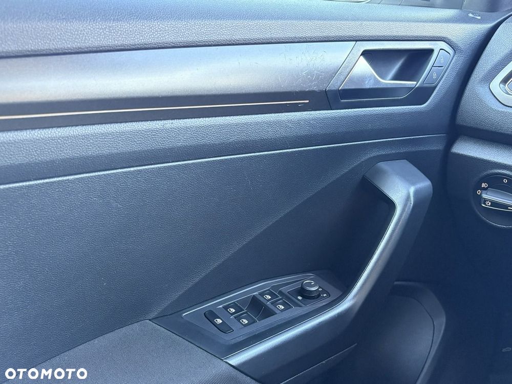 Volkswagen T-Roc 1.0 TSI OPF Style - 18