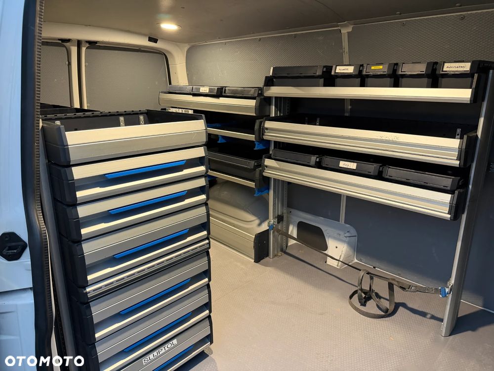 Volkswagen TRANSPORTER - 13