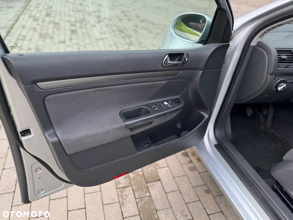 Volkswagen Golf 1.9 TDI 4Mot Sportline - 14