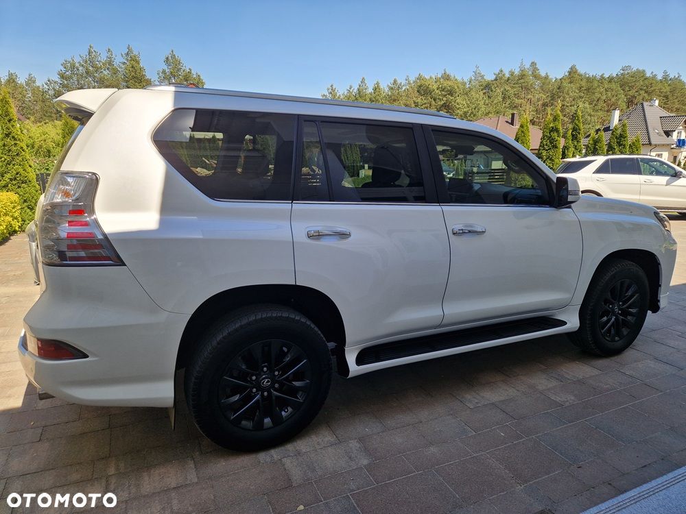 Lexus GX - 9