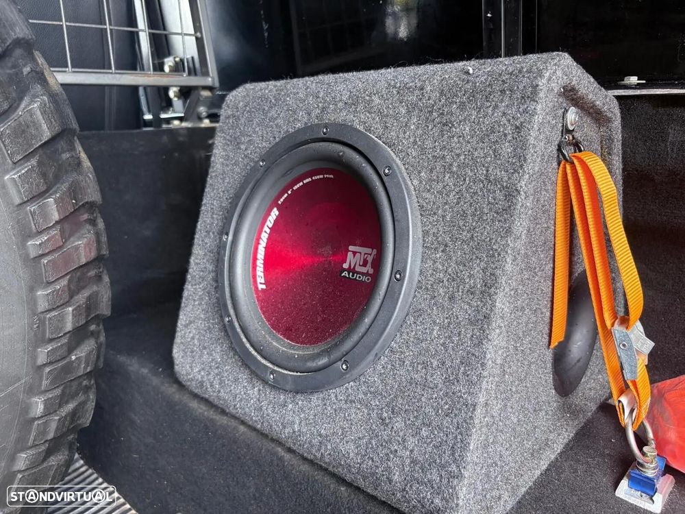 Land Rover Defender 90 2.5 Td5 S - 33