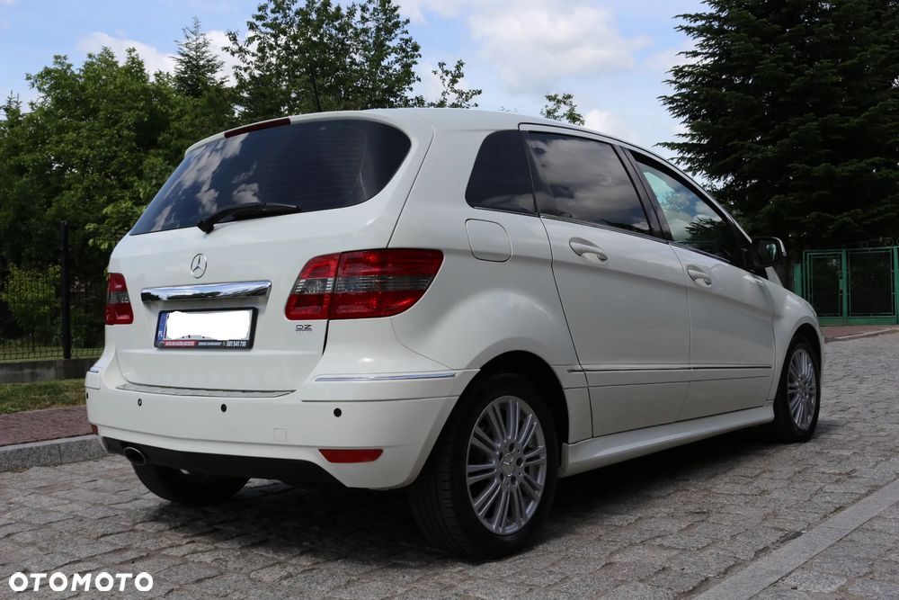 Mercedes-Benz Klasa B 200 CDI Special Edition - 14