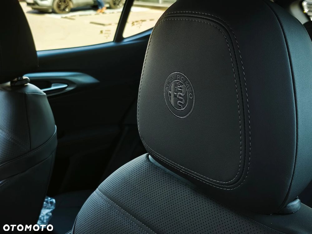 Alfa Romeo Tonale 1.5 T4 GSE mHEV Veloce DCT - 14